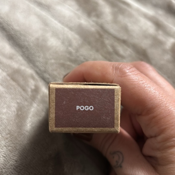 Gwen Stefani eyeshadow - Picture 3 of 4